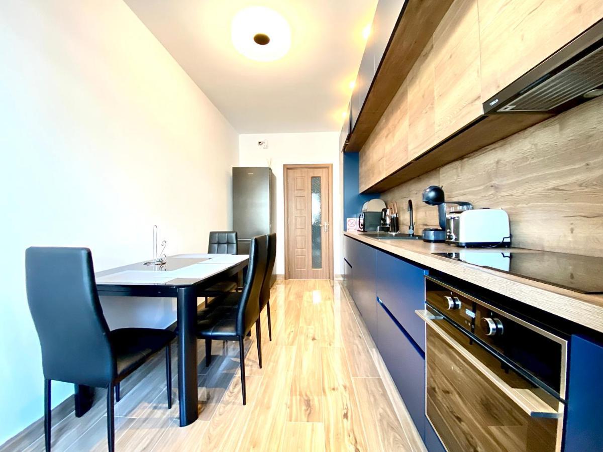 Coquette Apartment Брашов Екстериор снимка