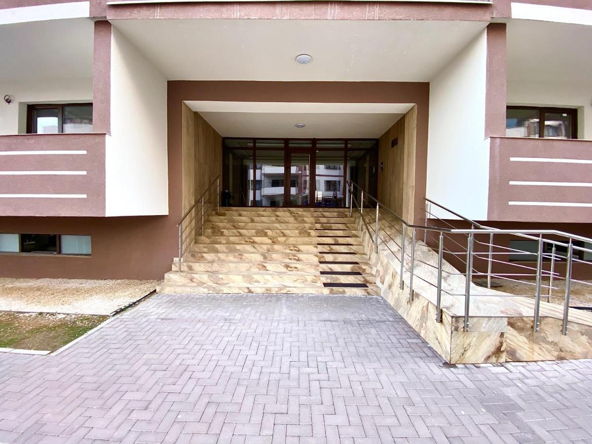 Coquette Apartment Брашов Екстериор снимка