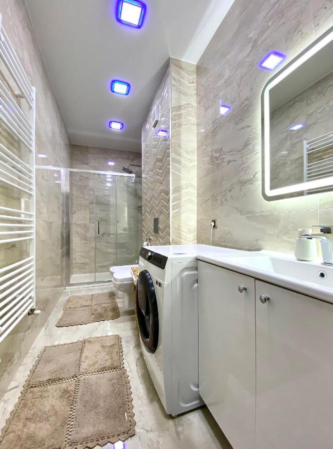 Coquette Apartment Брашов Екстериор снимка
