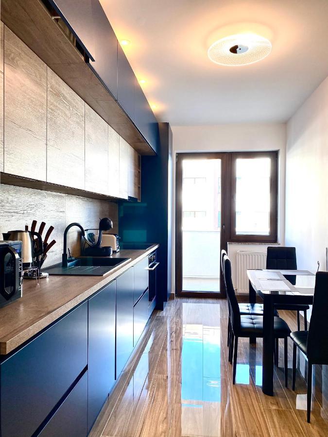 Coquette Apartment Брашов Екстериор снимка